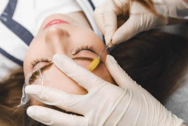 Kaş Besleyici Keratin Bakımı